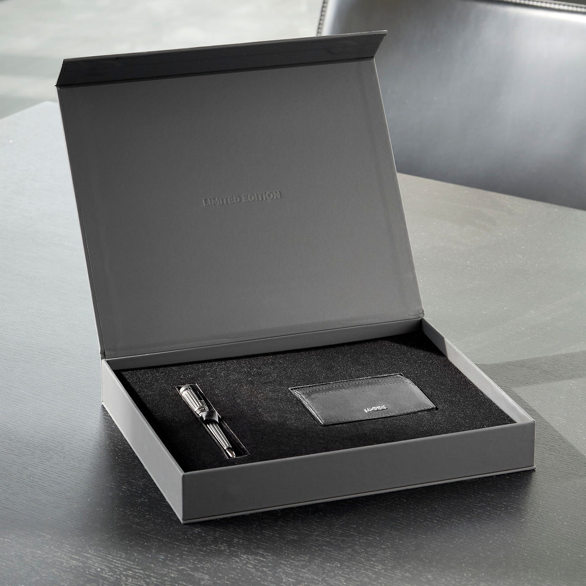 HUGO BOSS - Limited Edition ბურთულიანი კალამი