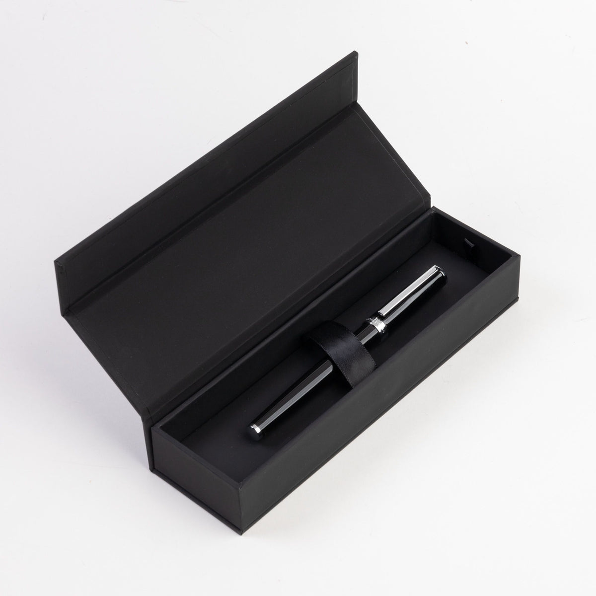 HUGO BOSS - Gear Icon Black ჭავლური კალამი