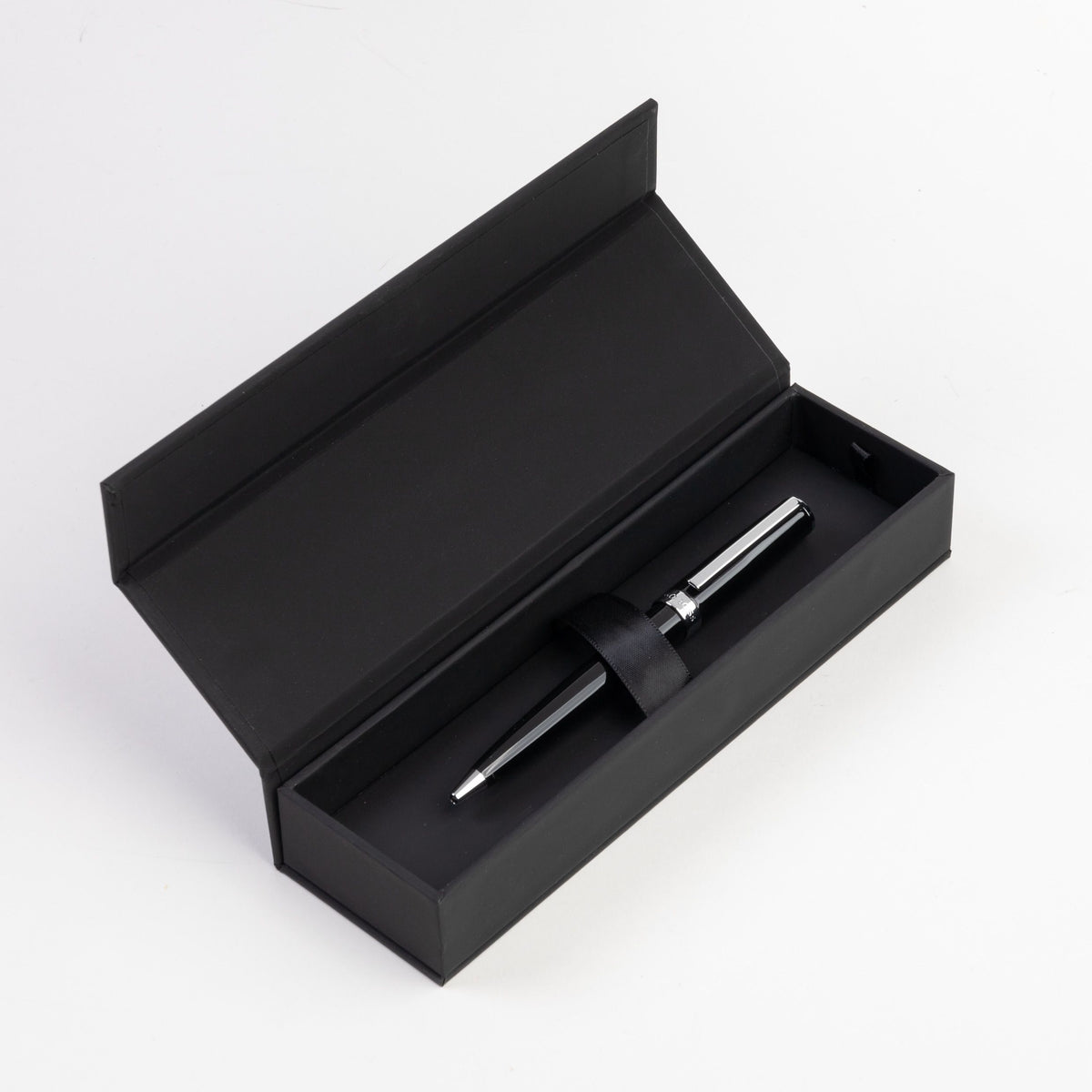 HUGO BOSS - Gear Icon Black ბურთულიანი კალამი