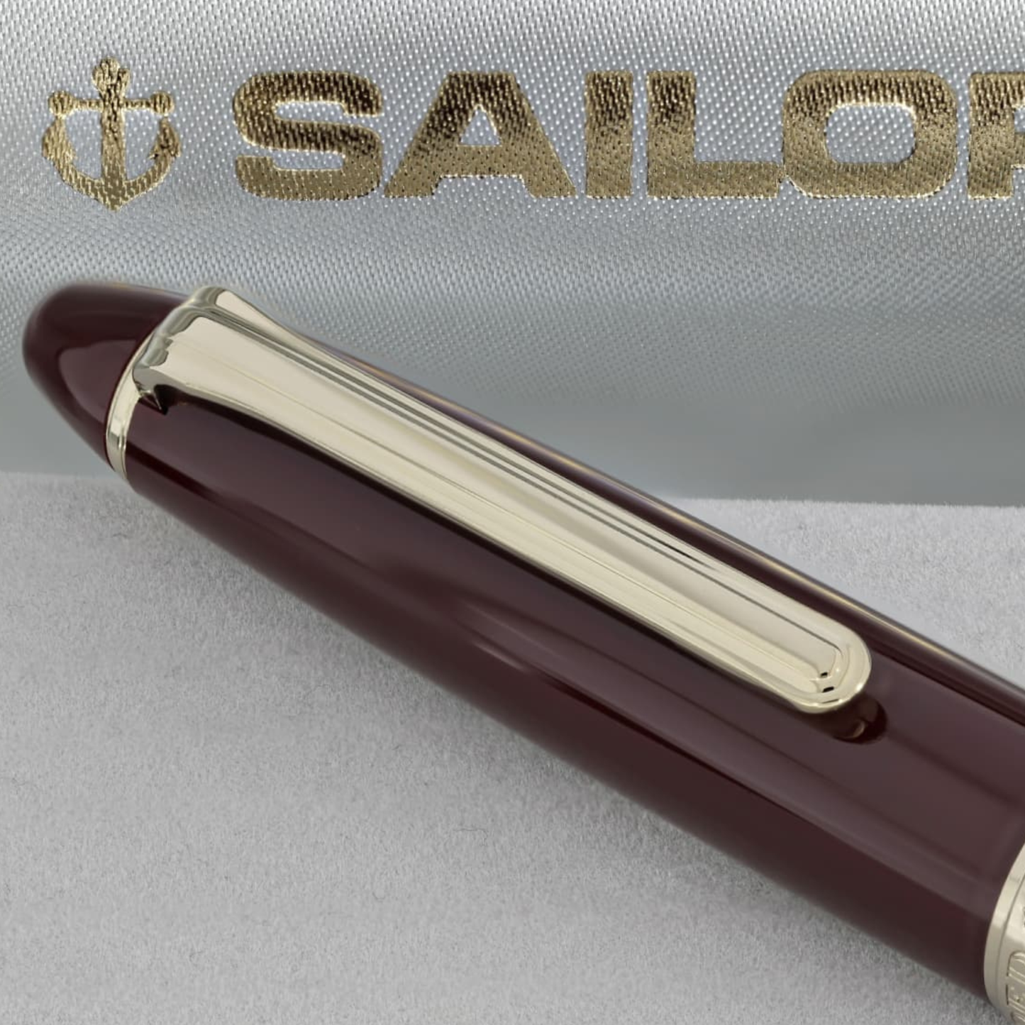 SAILOR - 1911 Standard Maroon ბურთულიანი კალამი