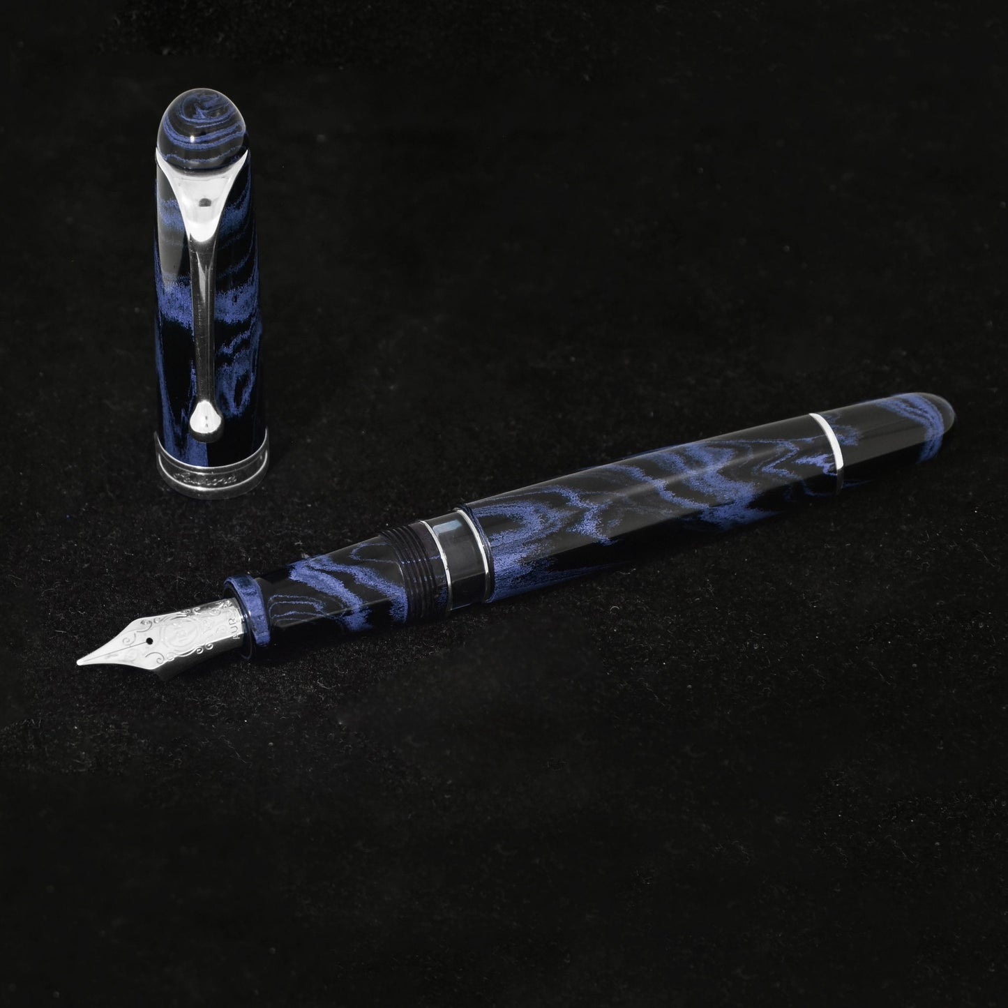 AURORA - 88 Ebonite Blue Limited Edition ჭავლური კალამი